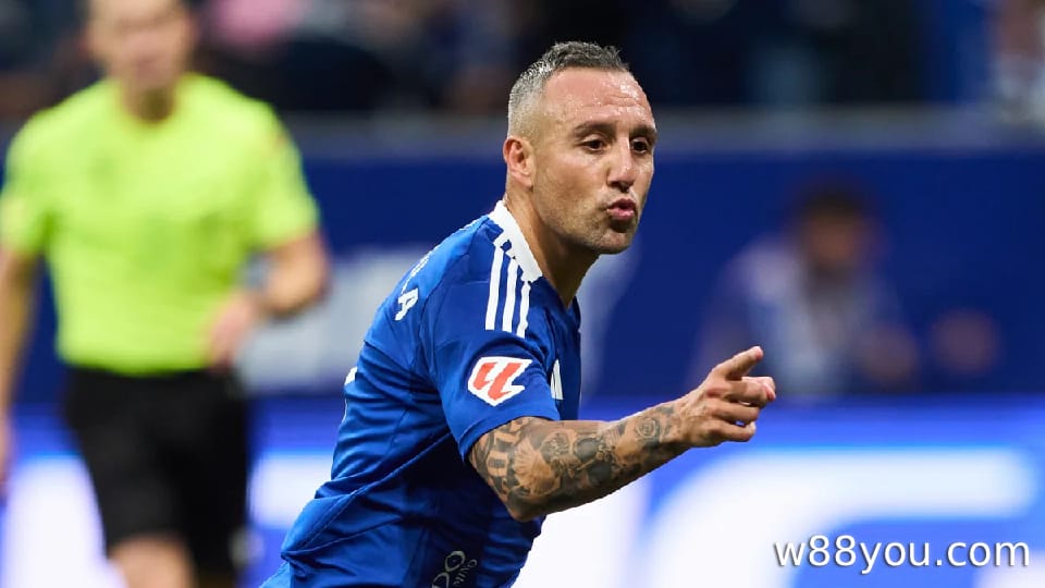 산티 카소를라(40세)