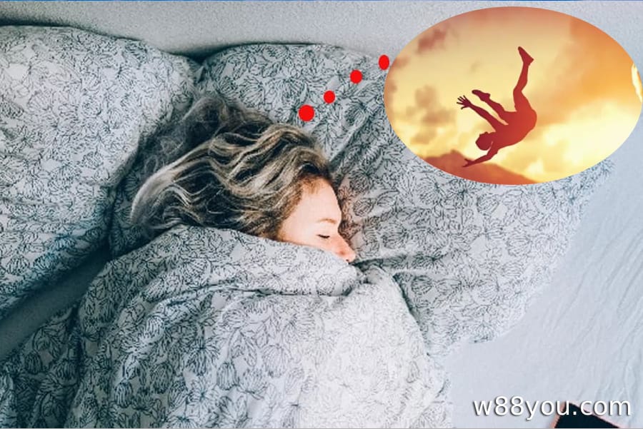 친척이나 친구가 넘어지는 것을 보는 것