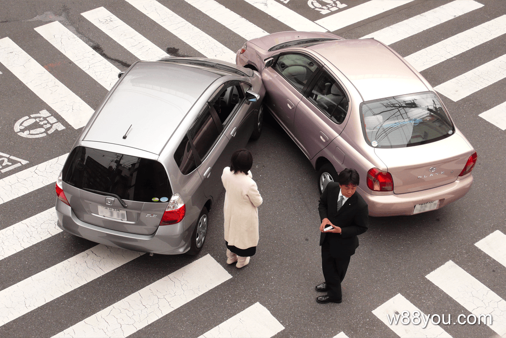 사고를 꿈꾸지만 실제로 사고를 피하는 꿈