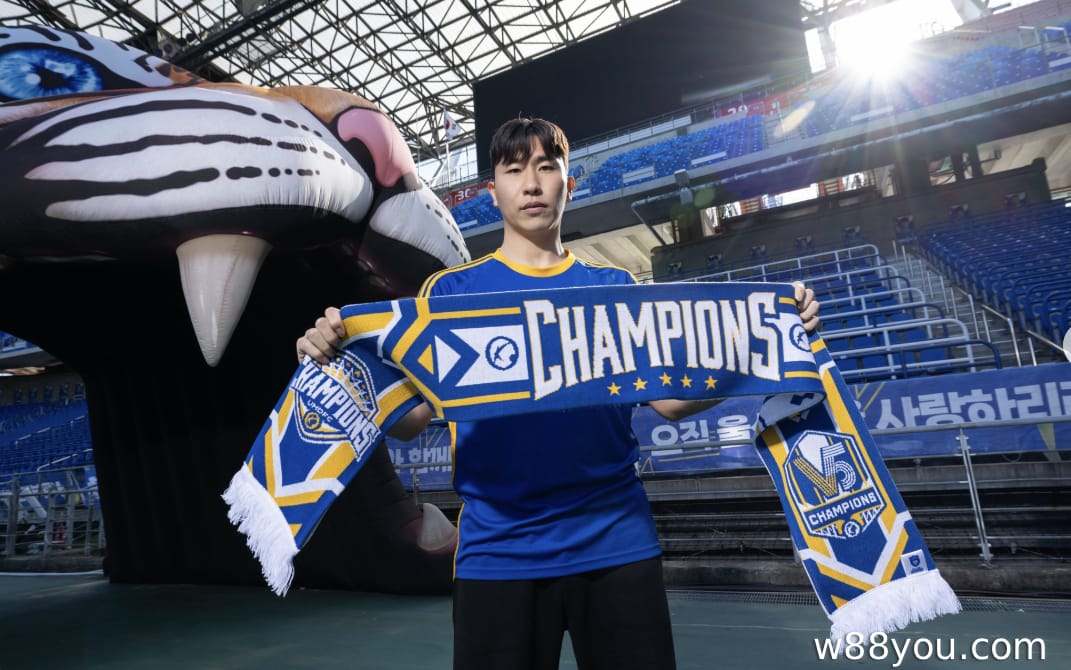 윤종규 (Yoon Jong‑gyu) - 라이트백