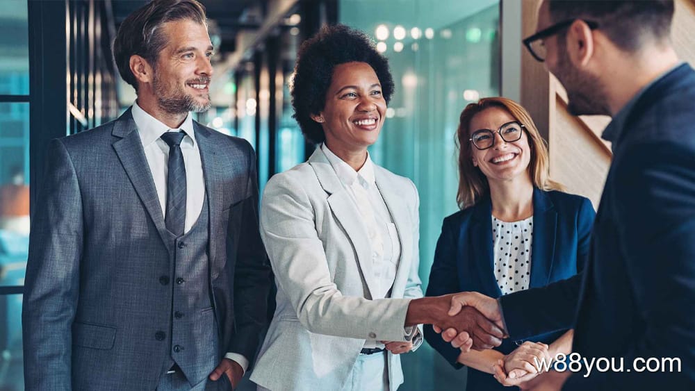 상사가 승진을 발표하는 꿈