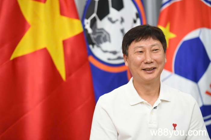 Kim Sang-sik, Korean head coach of Vietnam National football team